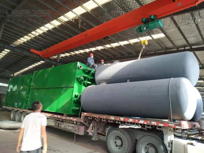 广西客户定做的2套轮胎炼油设备发货了